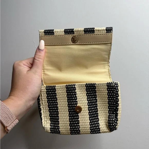 New Day Straw Bracelet Bag - Picture 5 of 8